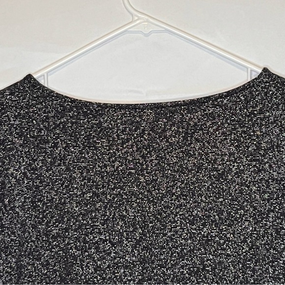 Talbots, Long Sleeve Black and Sliver, V-Neck, Long Sleeve, Blouse, Size Medium - Picture 6 of 9